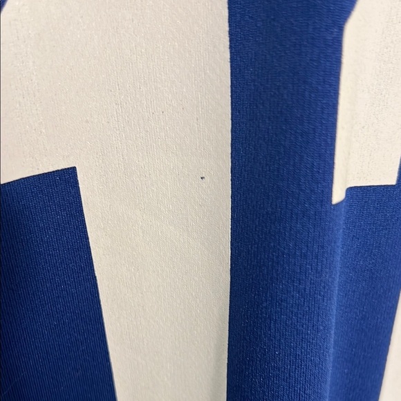 NFL New York Giants Jersey, Youth Medium - Picture 6 of 6